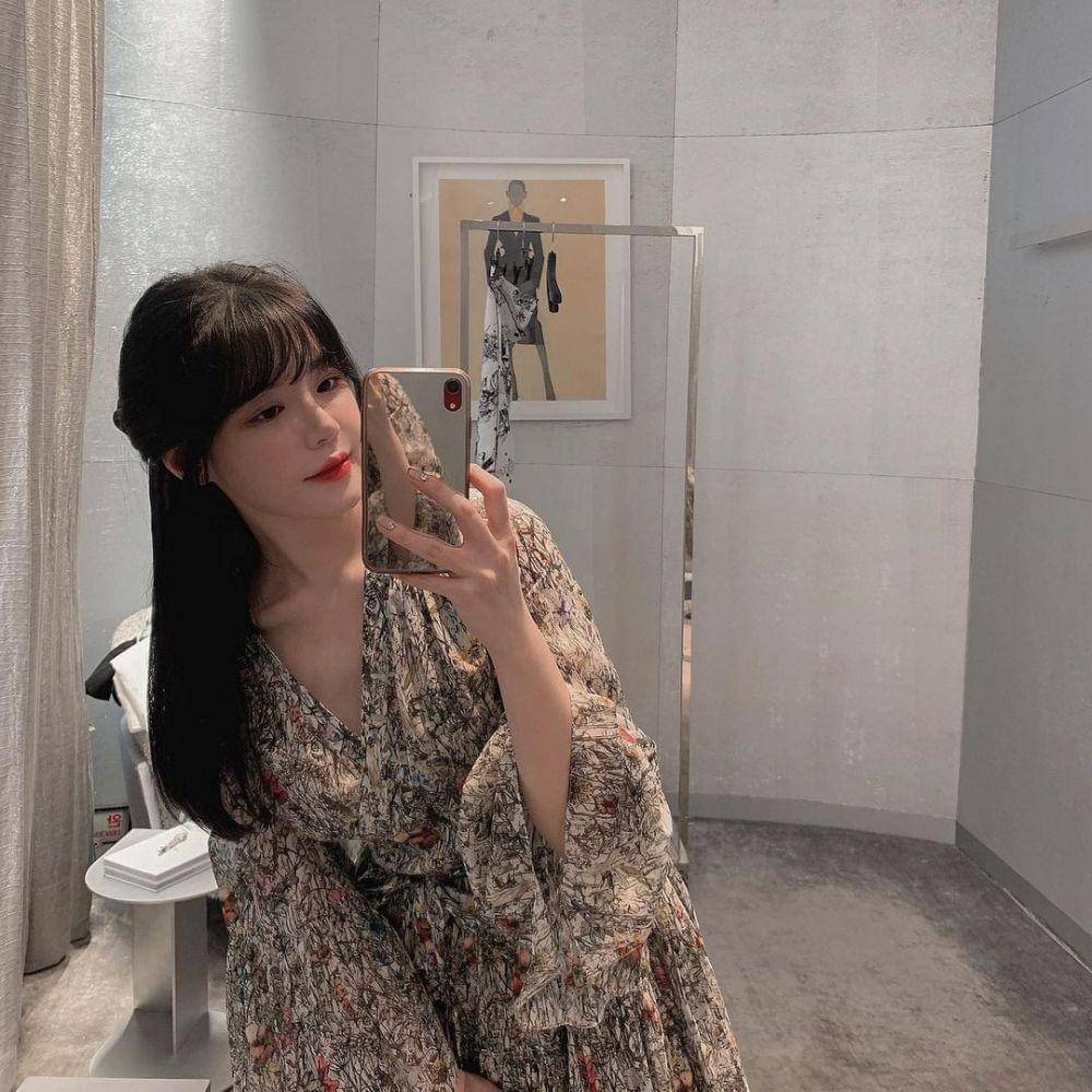 Min Hyo Won (instagram.com/m_hyowon__)