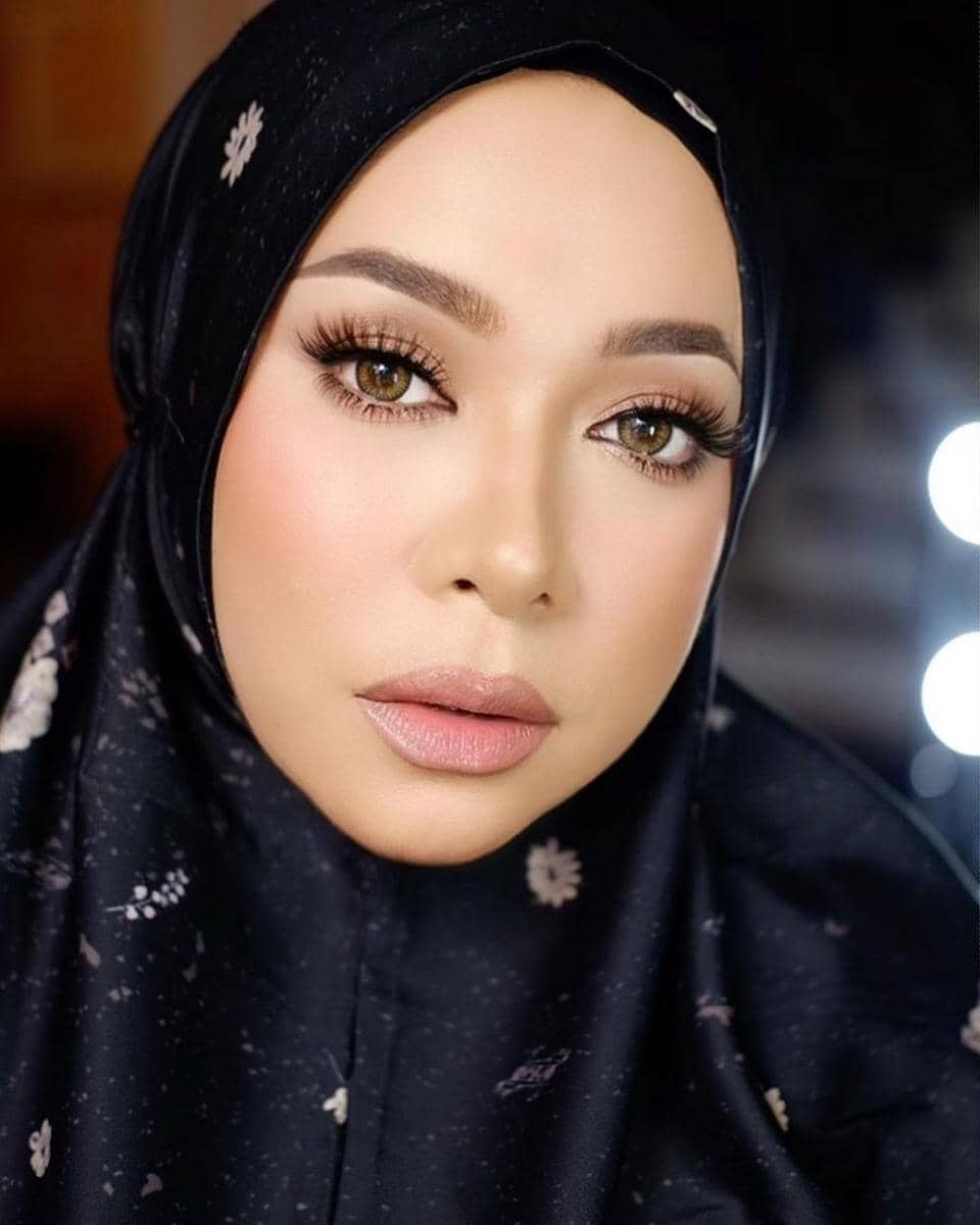 instagram.com/melly_goeslaw