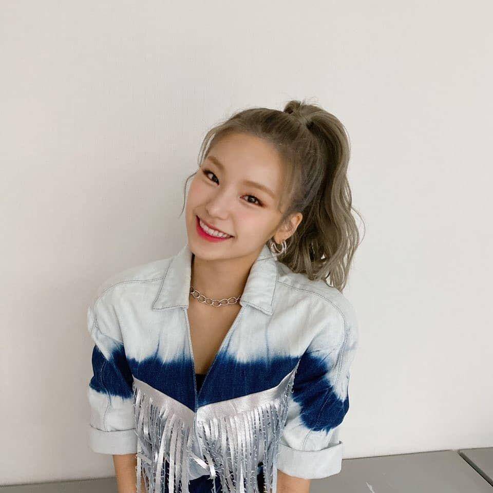 Yeji ITZY (instagram.com/itzy.all.in.us)