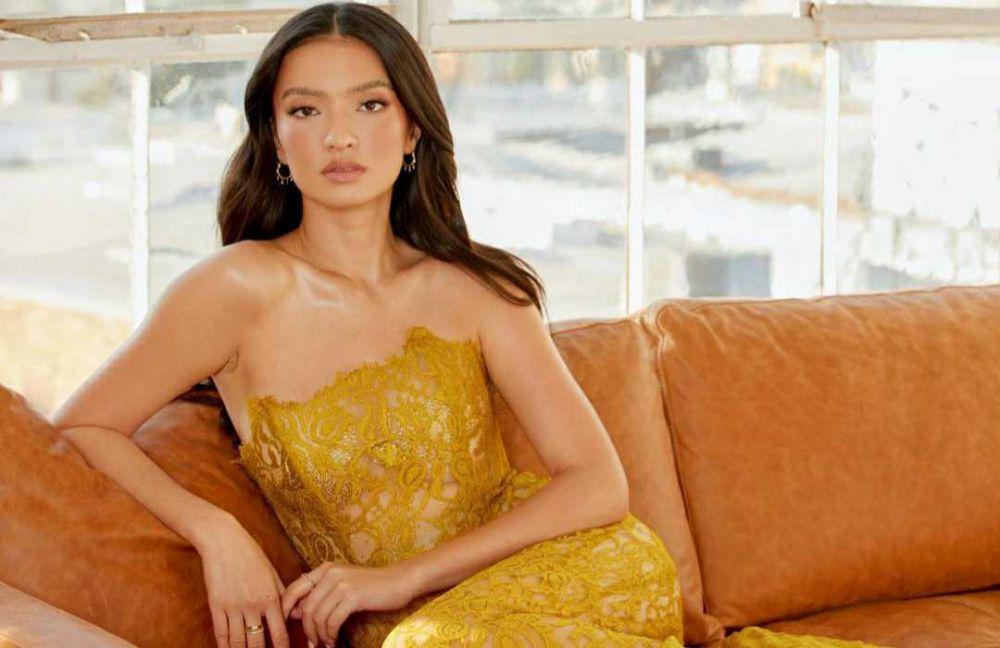 10 Potret Glowing Raline Shah dalam Balutan Gaun Mewah, Perfect!