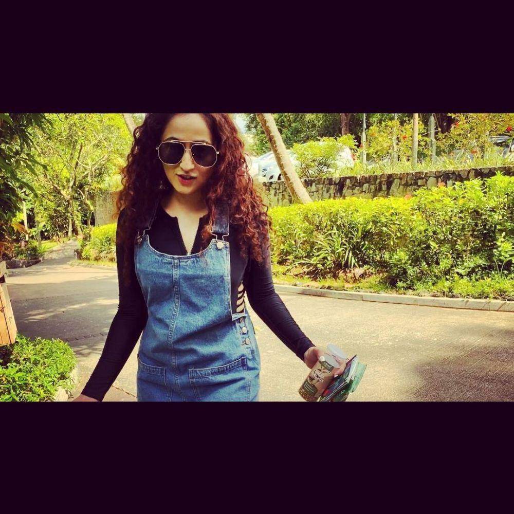 Instagram.com/ruchikaakapoor