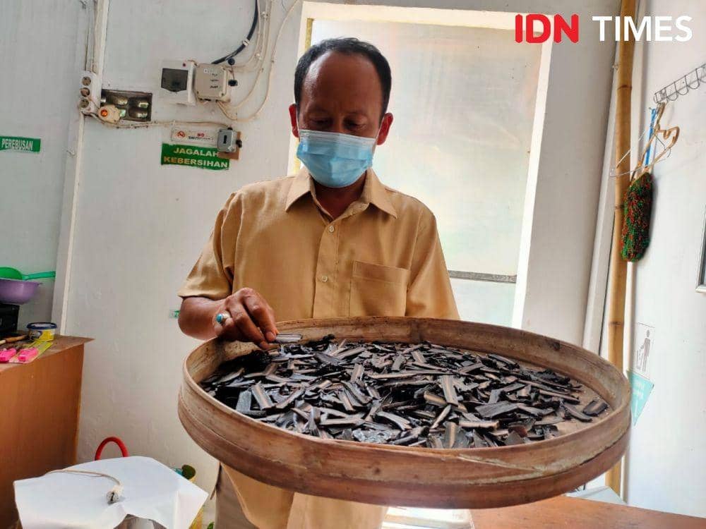 Inspiratif, Pria Jombang Olah Biji Salak Jadi Kopi