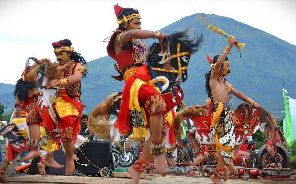 bisniswisata.co.id