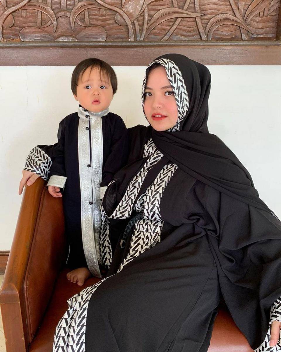 instagram.com/tasyakamila