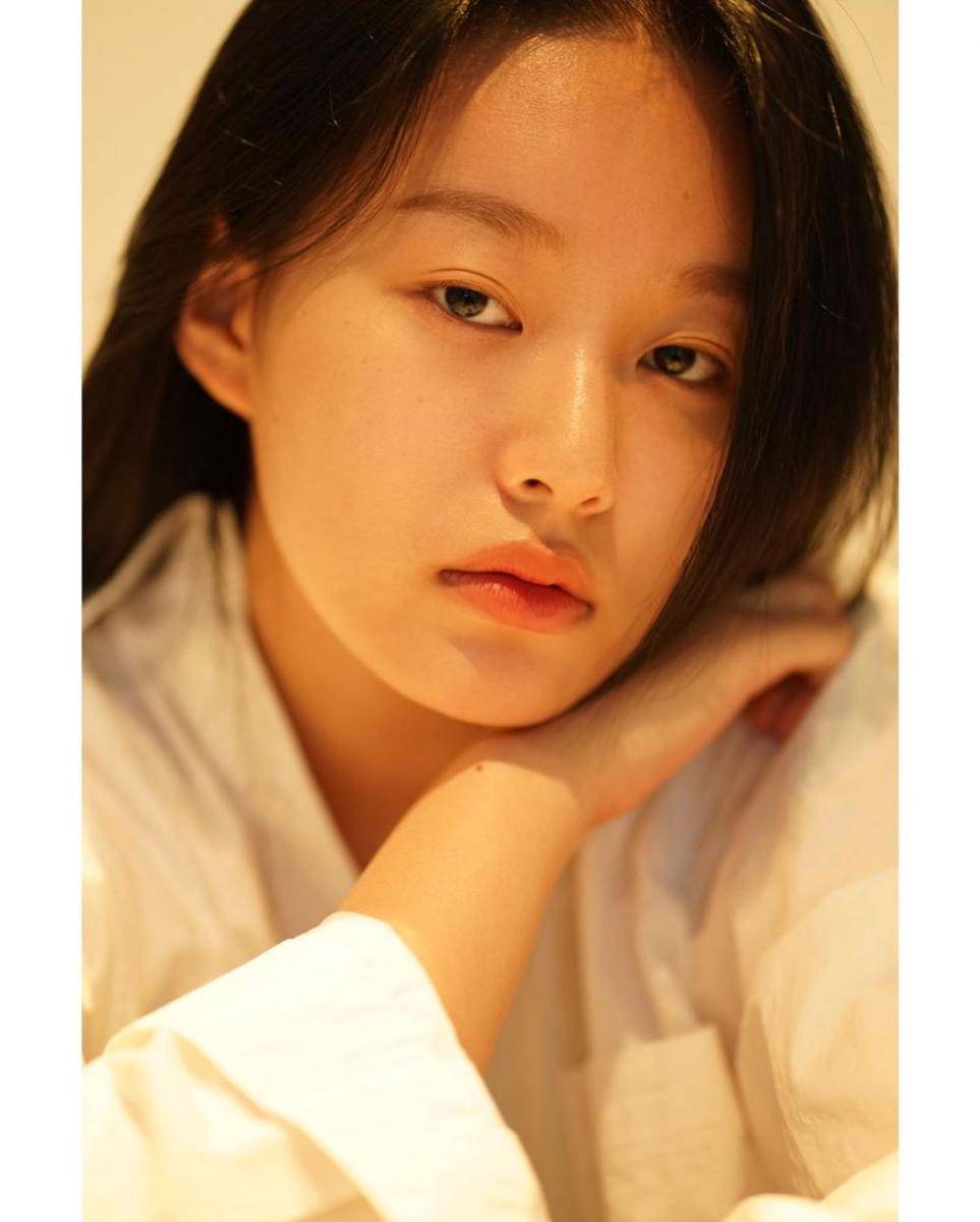 instagram.com/youna_1997