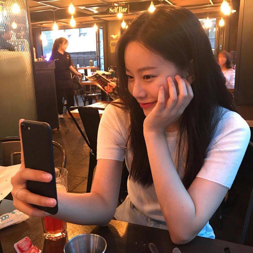 instagram.com/youna_1997