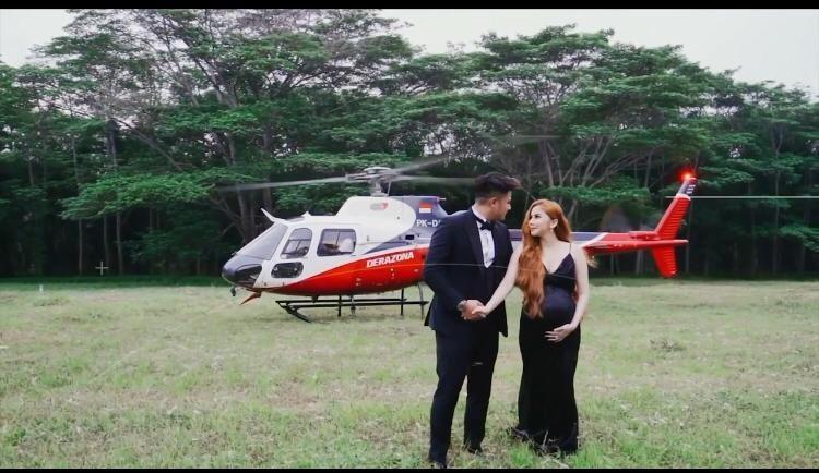 Hamil Bayi Kembar, 10 Momen Gender Reveal Guntur Triyoga dan Istri