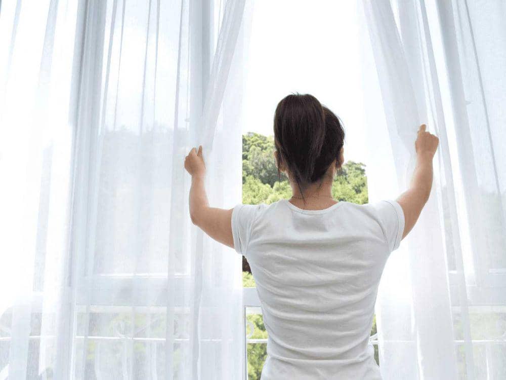 membuka jendela (learnreligions.com)