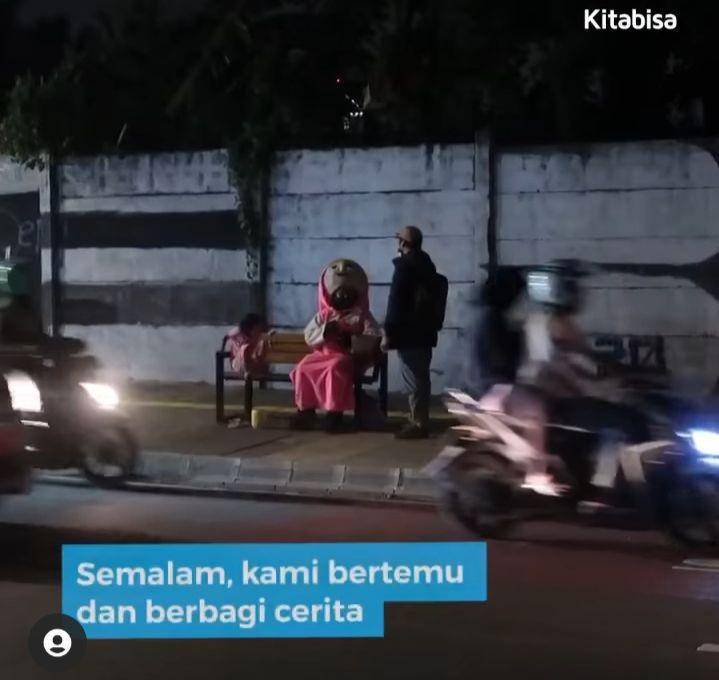 Giyarni, badut jalanan di Kemang/@instagram @kitabisa.com