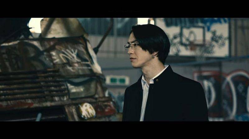 Todoroki Yosuke saat hendak melawan Murayama. (Dok. Shochiku/High and Low The Worst)