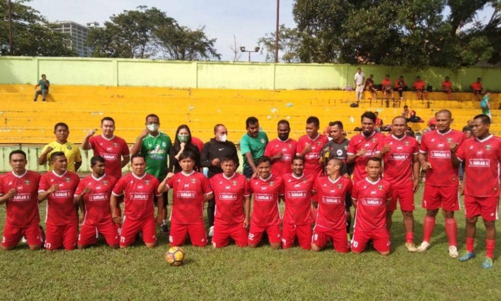 Skuat Kebun Bunga FC bersama Gubernur Edy Rahmayadi (Dok.IDN Times/istimewa)