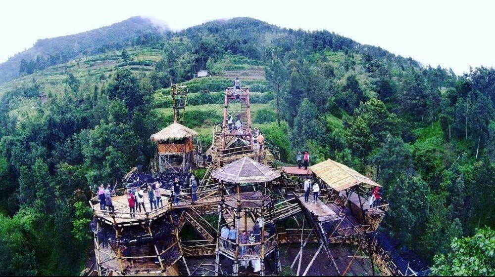 instagram.com/ oemahbamboomerapi