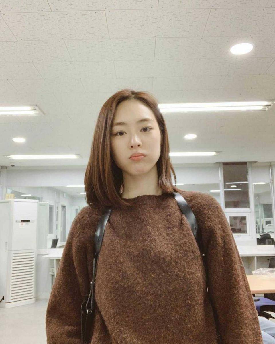 instagram.com/ yeonhee.luv