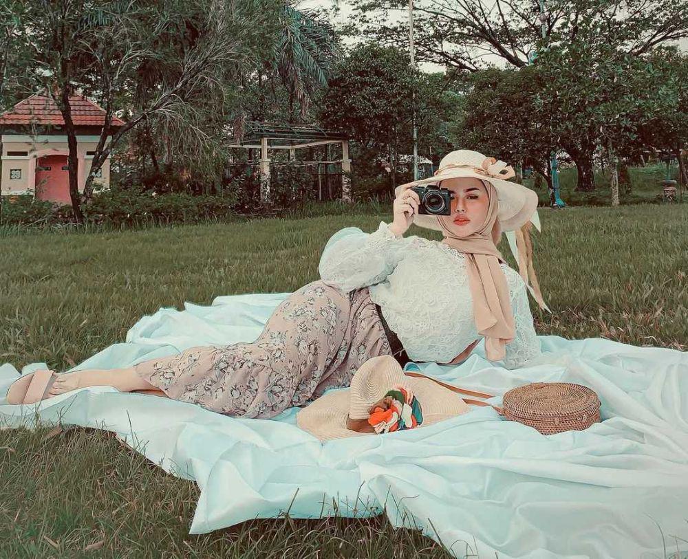 9 Potret Nabilah Rachmahdhanty, Selebgram Hits yang Memesona