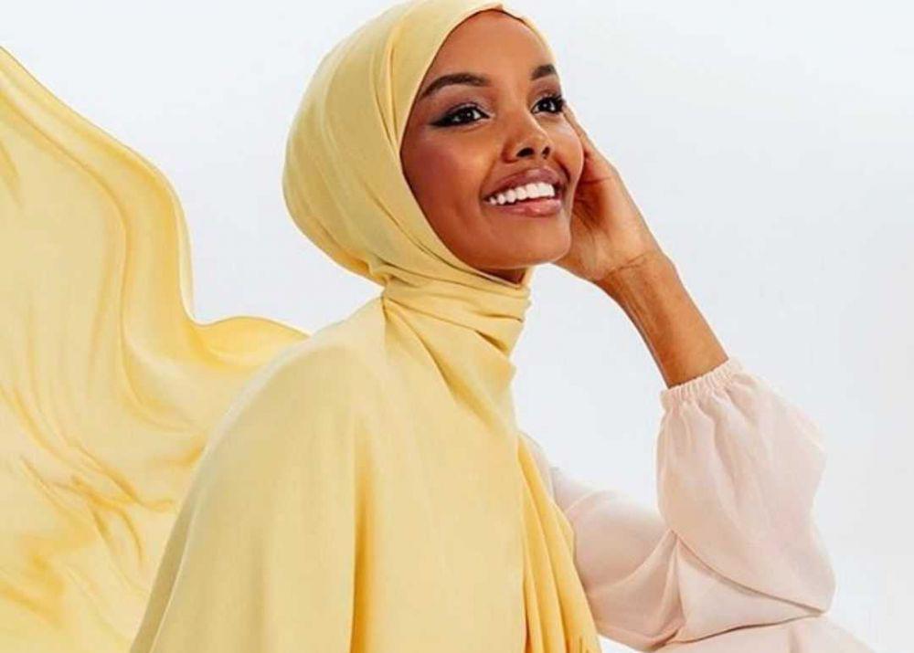 10 Potret Halima Aden, Model Berhijab yang Mundur dari Dunia Fashion