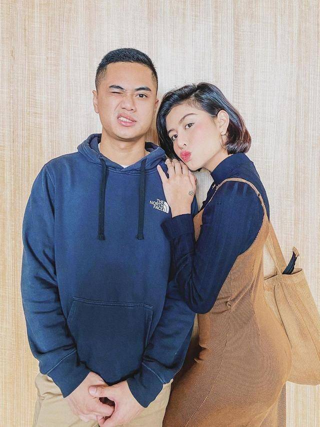 instagram.com/awkarin/