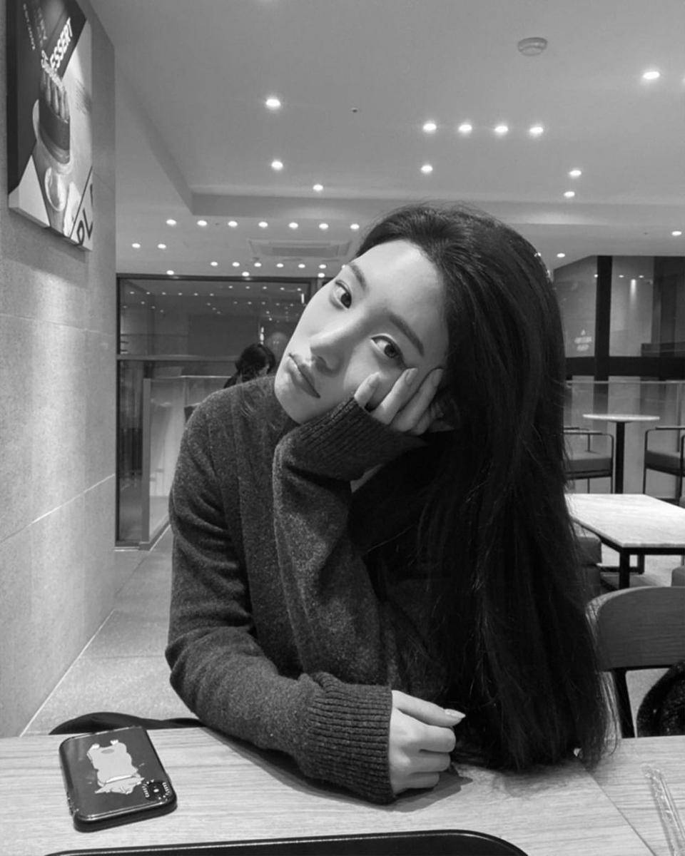 instagram.com/j_chaeyeoni