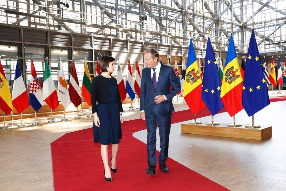 Presiden Moldova Maia Sandu ketika bertemu dengan delegasi Uni Eropa. twitter.com/eucopresident/