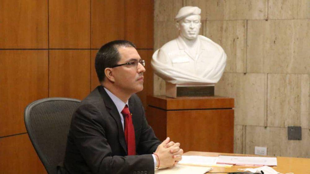 Menteri Luar Negeri Venezuela, Jorge Arreaza saat mengikuti pertemuan. twitter.com/CancilleriaVE/