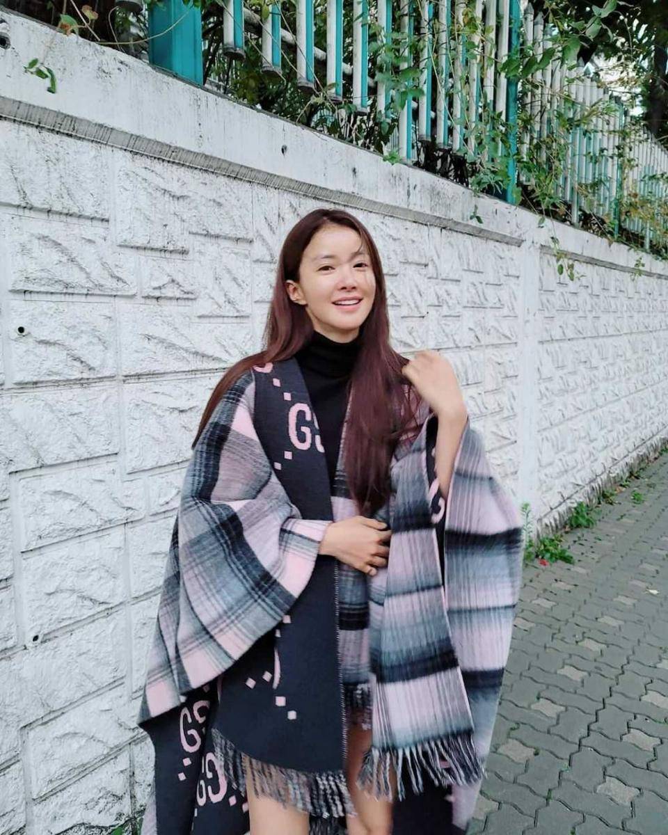 instagram.com/leesiyoung38