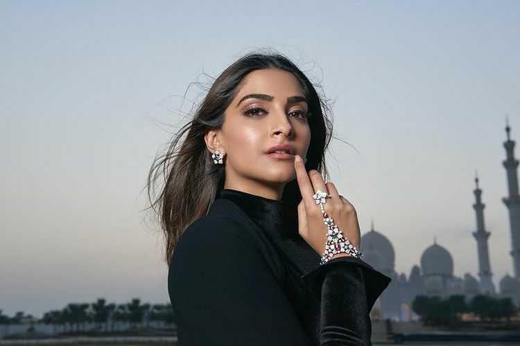 10 Artis Bollywood Ini Dituding Produk Nepotisme, Padahal Berprestasi!