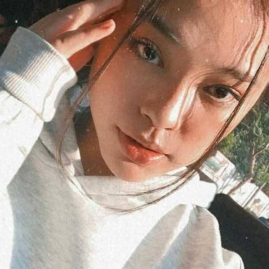 Instagram/anneth.dlc