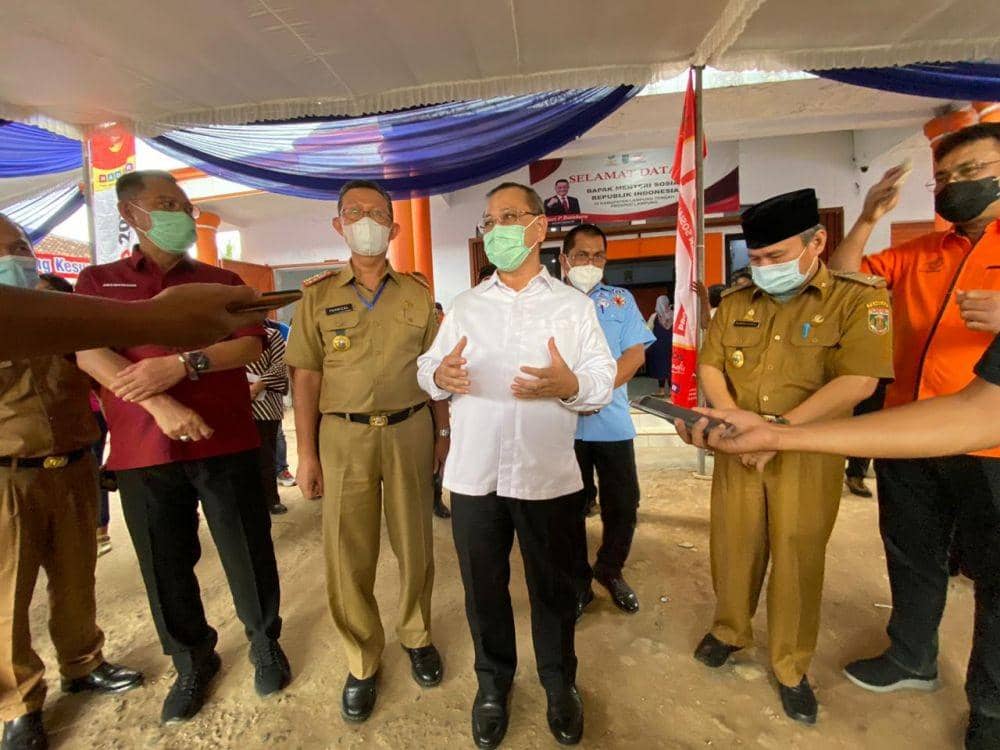 Kemensos Salurkan BST kepada KPM di Lampung Tengah