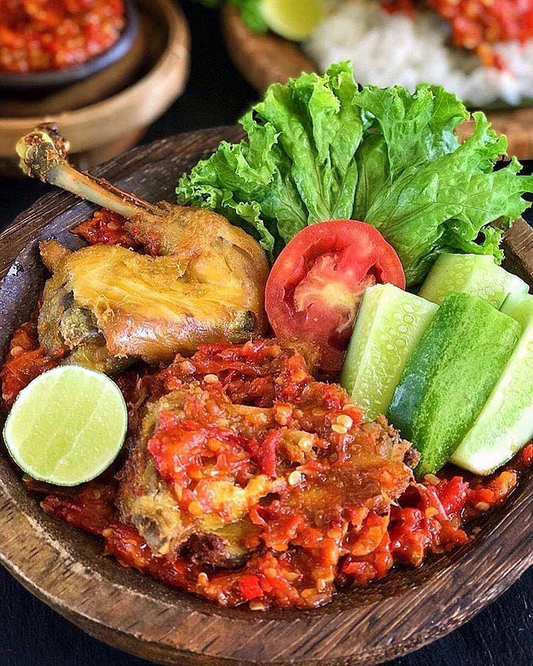 instagram.com/byfarakitchen