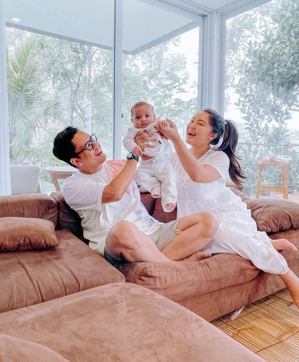 Instagram.com/tiarapangestika