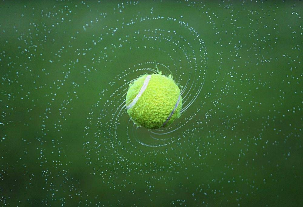 Bola tenis. pixabay.com/Bessi