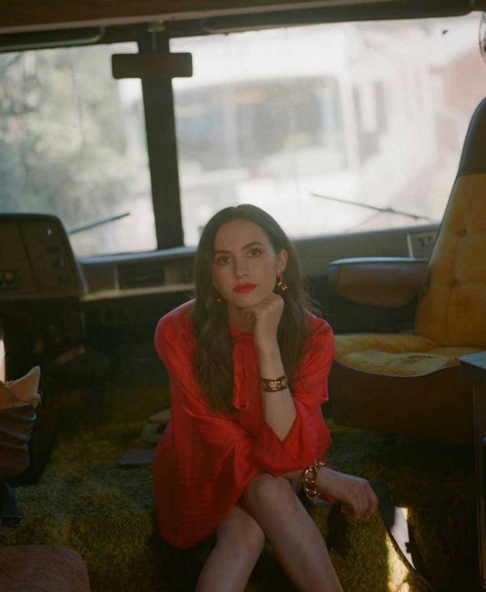 instagram.com/maudeapatow