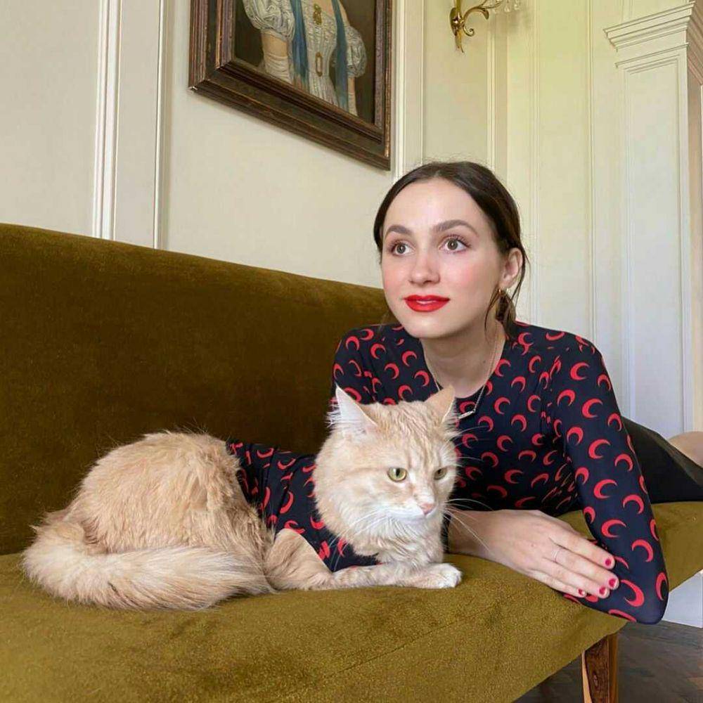 instagram.com/maudeapatow
