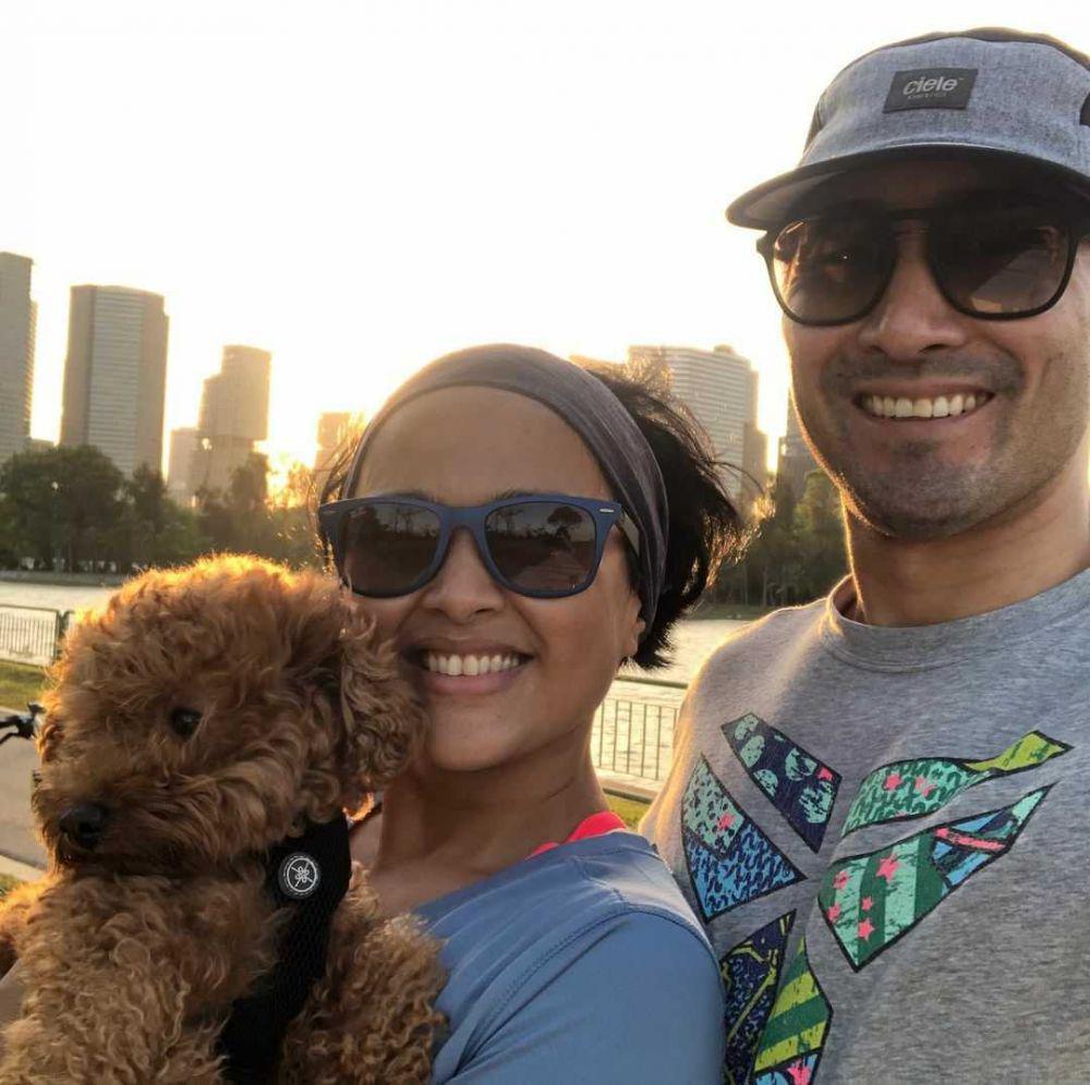 Kompak Banget, 9 Potret Selfie Ala Sarah Sechan dan Suami