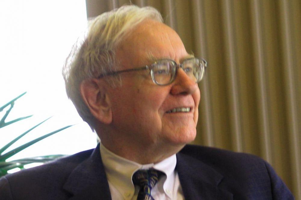 4 Buku Rekomendasi Warren Buffett untuk Belajar Investasi