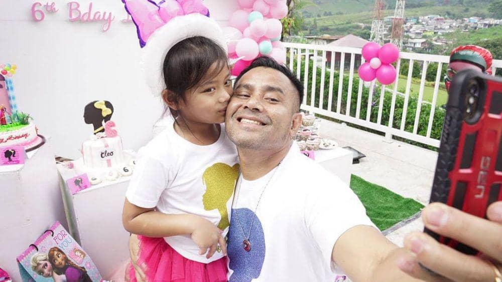 10 Potret Kasih Sayang Jebolan Indonesian Idol kepada Buah Hatinya