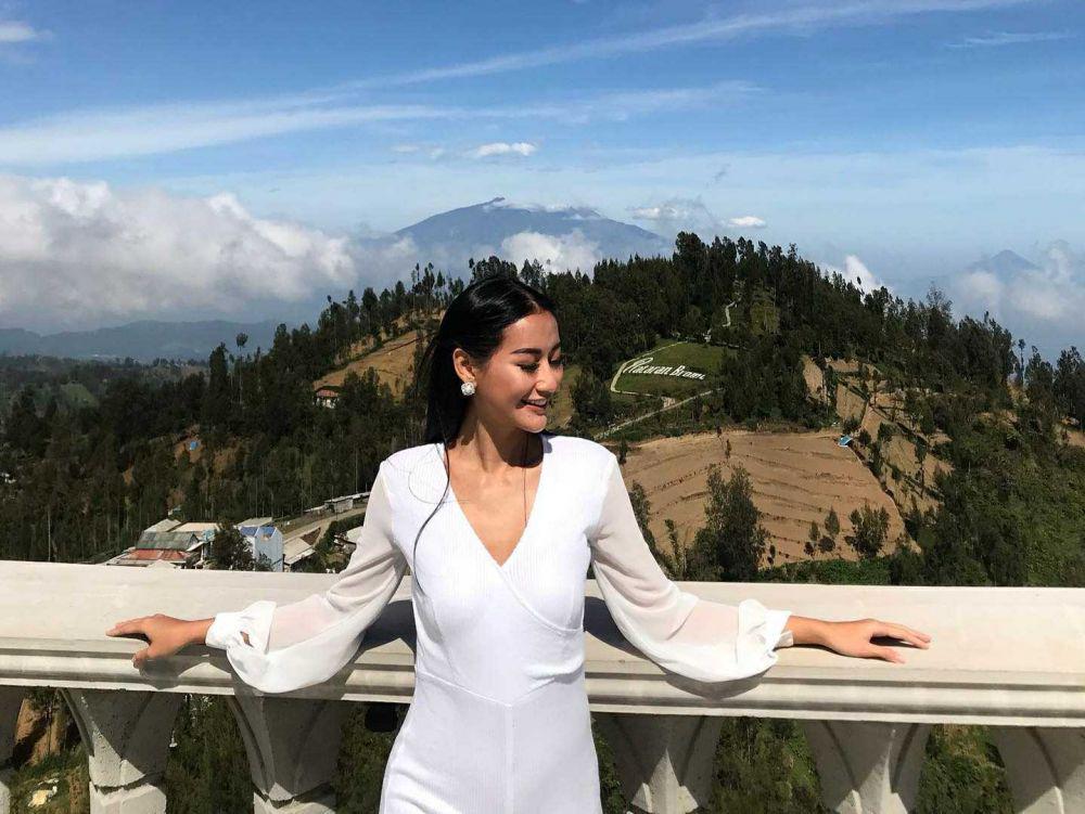 10 Potret Liburan ala Ayuma, Vibes Queen Memang Beda Nih!