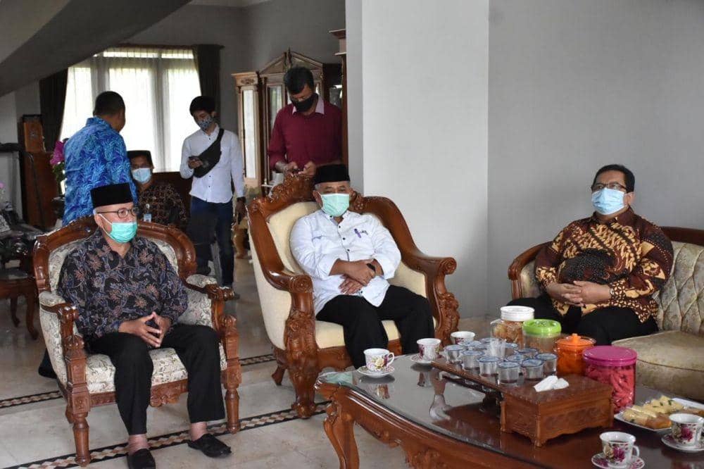 Forkompimda, KPU dan Bawaslu Bantul bersilaturahmi dengan paslon Bupati dan Wakil Bupati nomor urut 2, Suharsono-Totok Sudarto. IDN Times/Humas dan Protokol Pemkab Bantul