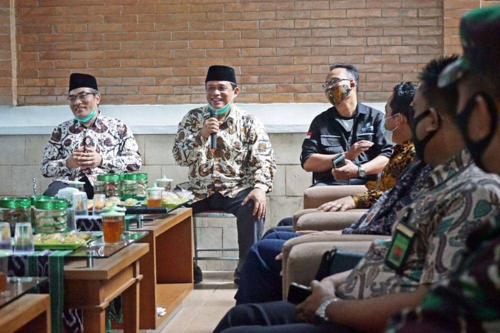 Forkompimda, KPU dan Bawaslu Bantul bersilaturahmi ke paslon Bupati dan Wakil Bupati Bantul nomor urut 1, Abdul Halim Muslih-Joko Purnomo. IDN Times/Humas dan Protokol Pemkab Bantul