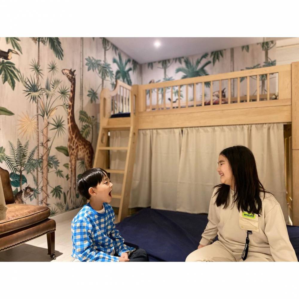 instagram.com/yoonj.lee