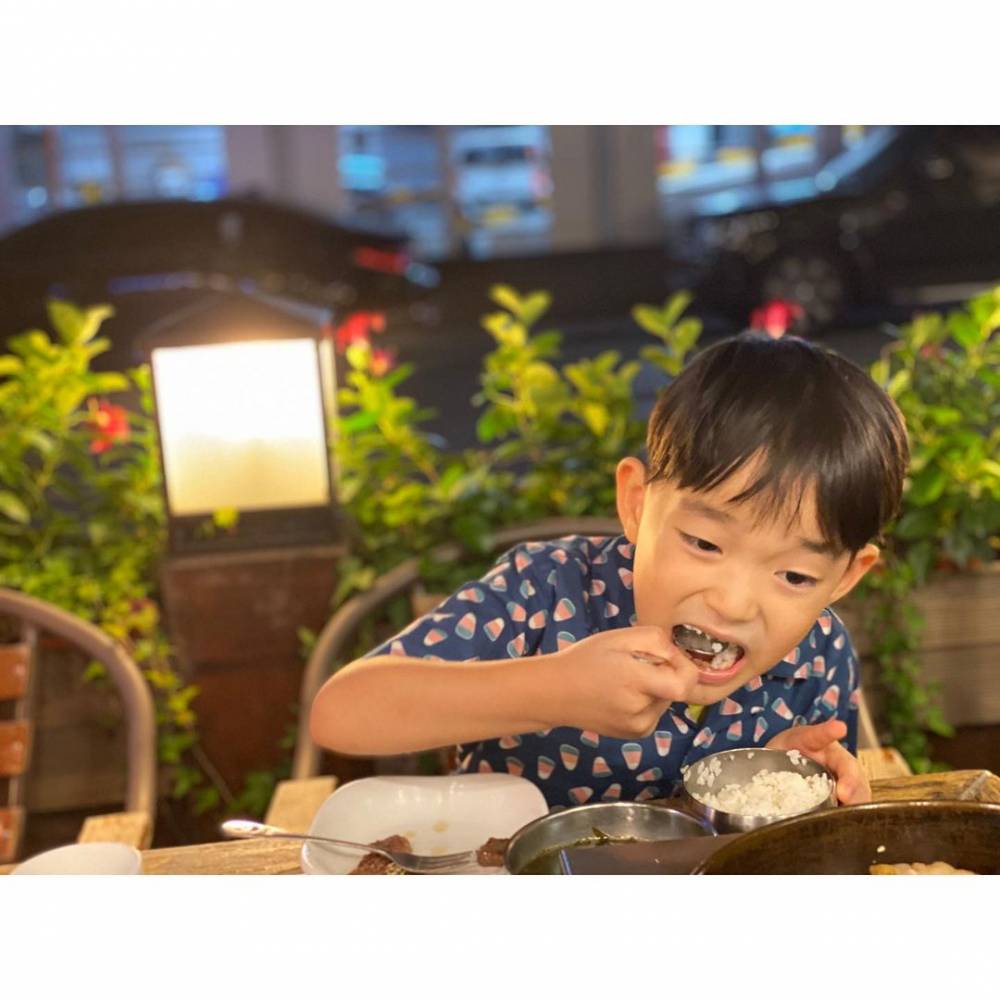 instagram.com/yoonj.lee