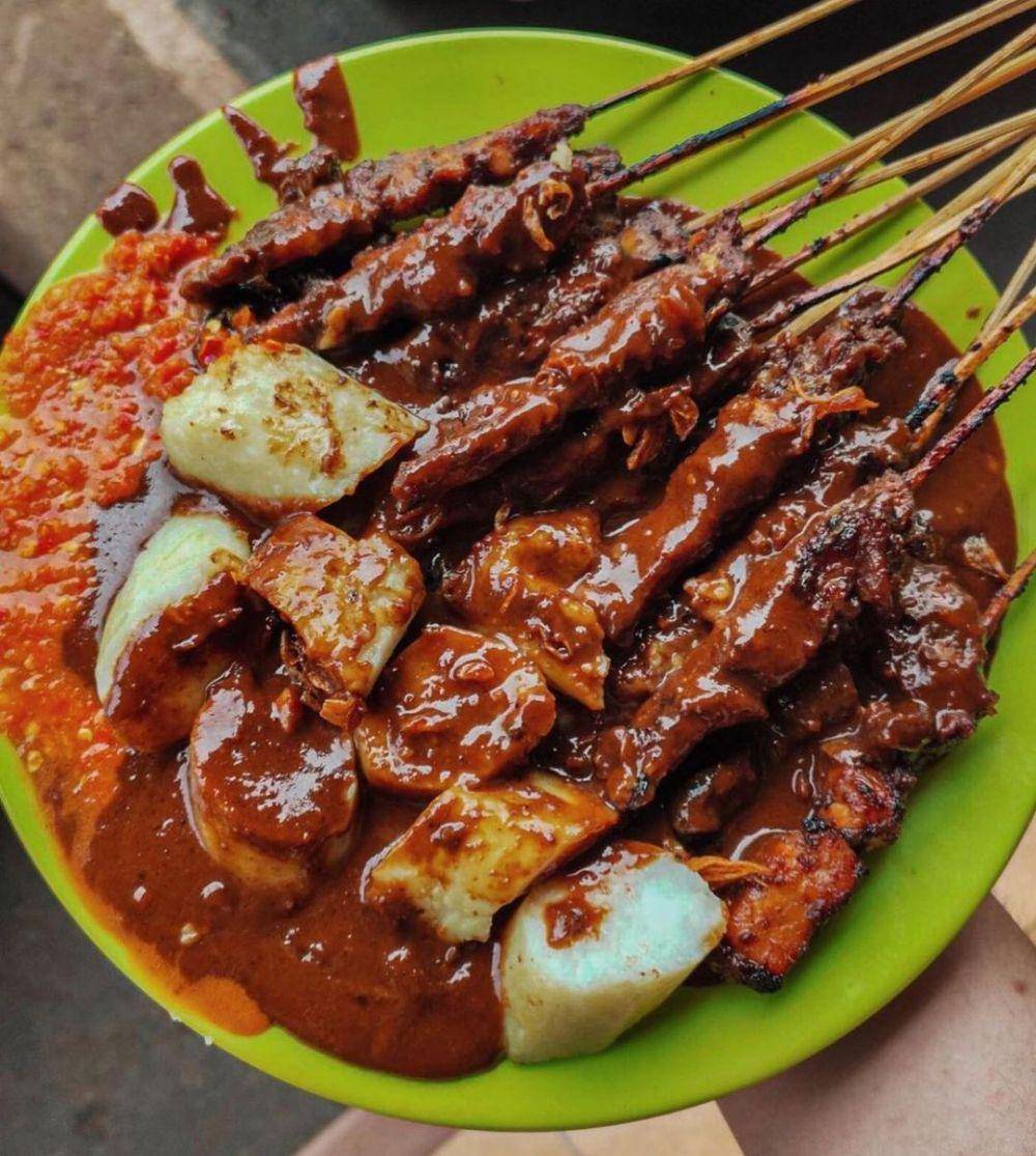 sate ayam (instagram.com/jktfoodbang)