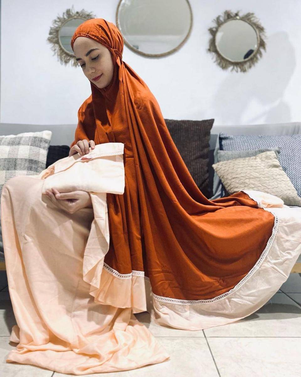instagram.com/putriannesaloka