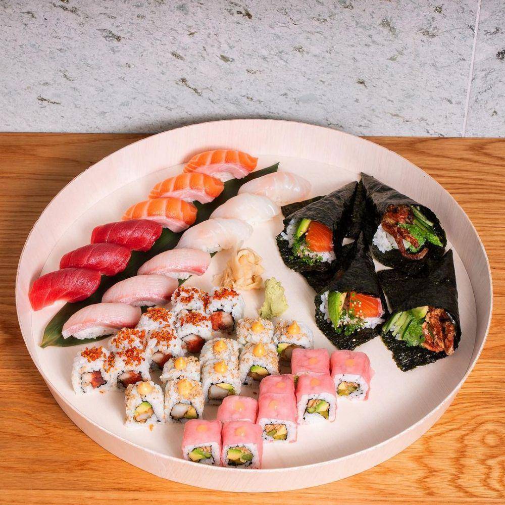 instagram.com/sakerestaurant