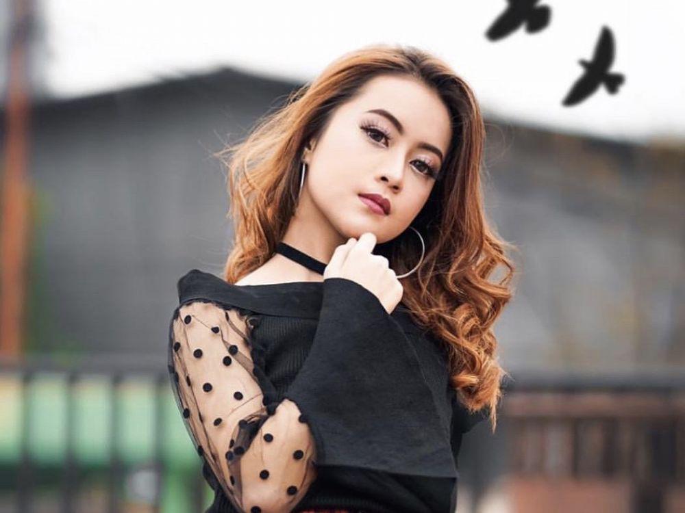 Rocker Asal Bandung, 10 Potret Annisa Nurfauzi Indonesian Idol