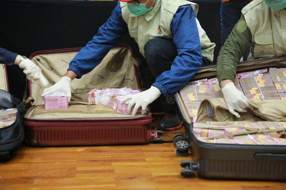 Uang Rp14,5 miliar yang diamankan dalam OTT Pejabat Kemensos (Dok. Humas KPK)