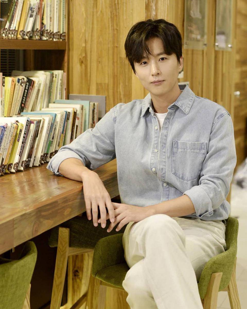 Shin Dong Wook (Instagram.com/shindongwook_fan)
