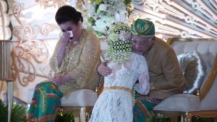 Facebook.com/Mario teguh/