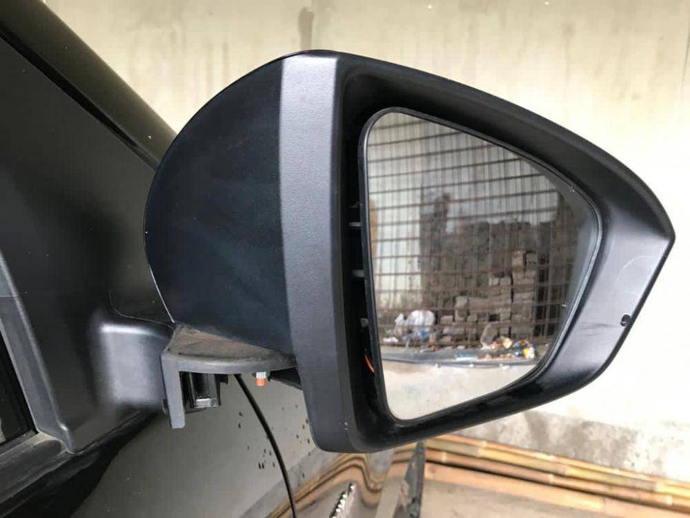 Kondisi kerusakan mobil Ketum PA 212 Slamet Maarif (Twitter.com/@17agustus98)