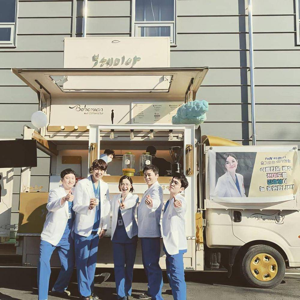 instagram.com/hospital.playlist