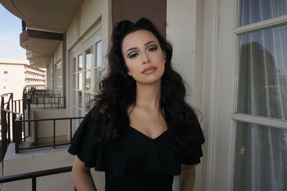 instagram.com/christianserratos